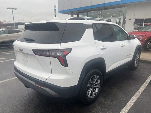 Certified 2025 Chevrolet Equinox LT w/ Convenience Package II image 4