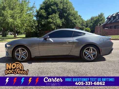 Used 2024 Ford Mustang Coupe RWD image 8