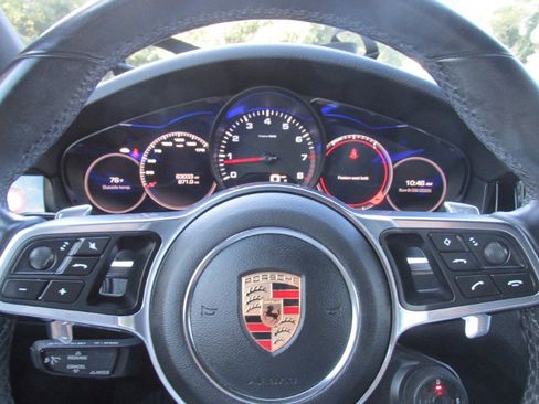 Used 2020 Porsche Cayenne image 45