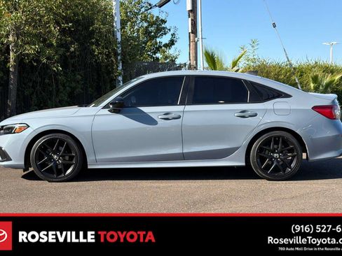 Used 2023 Honda Civic Sport image 1