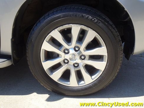 Used 2011 Toyota Sequoia Limited AWD/4WD image 37