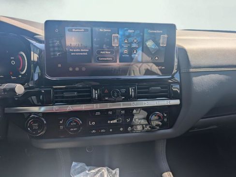 New 2026 Nissan Pathfinder Platinum AWD/4WD image 38