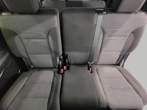 Used 2023 Chevrolet Traverse LT w/ Midnight/Sport Edition image 23