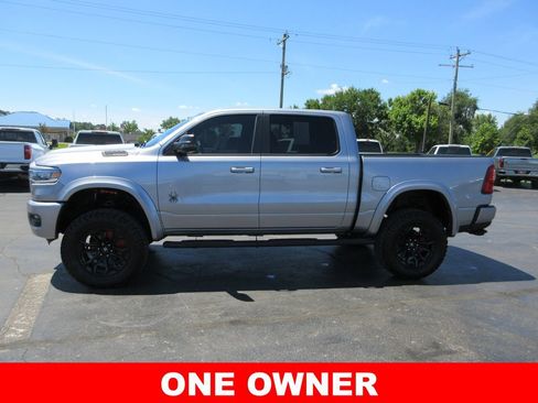 Used 2025 RAM 1500 Big Horn AWD/4WD image 9