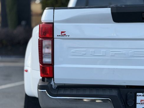 Used 2022 Ford F350 XLT image 15