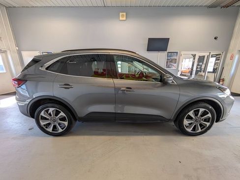 Certified 2024 Ford Escape Platinum AWD/4WD image 6