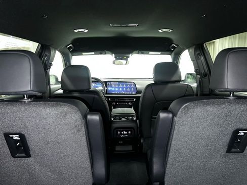 New 2026 Chevrolet Traverse LT w/ Midnight/Sport Edition image 32