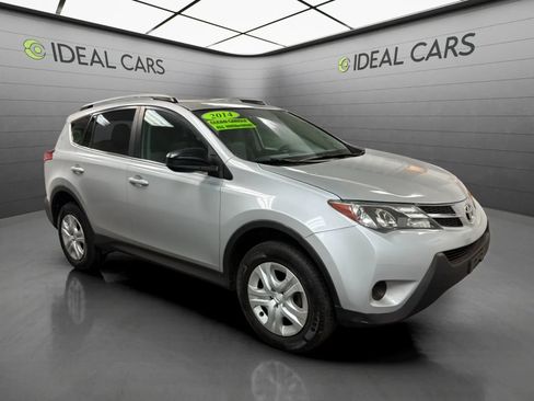 Used 2014 Toyota RAV4 LE AWD/4WD image 3