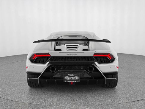 Used 2018 Lamborghini Huracan Performante AWD/4WD image 4