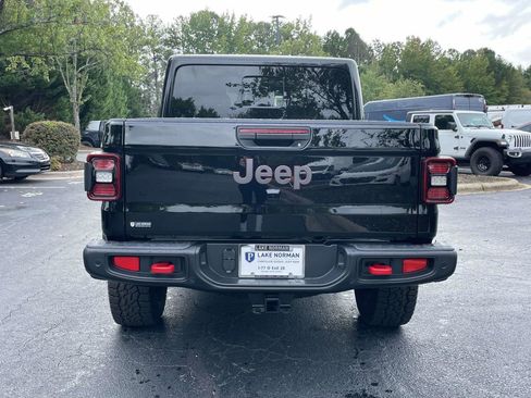 New 2025 Jeep Gladiator Rubicon image 8