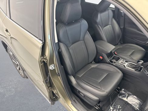 Used 2023 Subaru Forester Touring AWD/4WD image 16