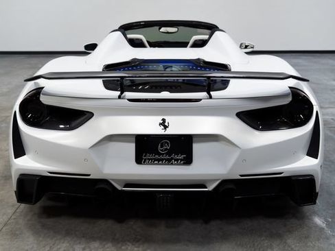 Used 2017 Ferrari 488 Spider RWD image 18