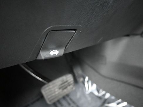 Used 2024 Chevrolet Tahoe RST w/ Luxury Package image 24