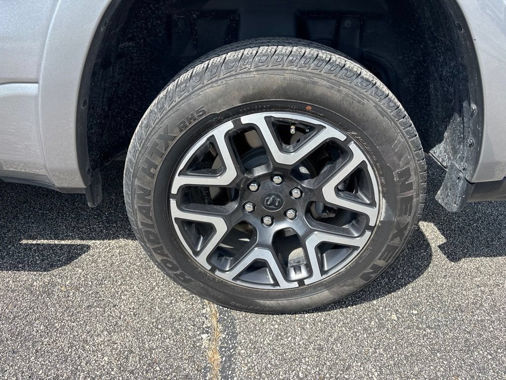 Used 2025 RAM 1500 Laramie AWD/4WD image 14