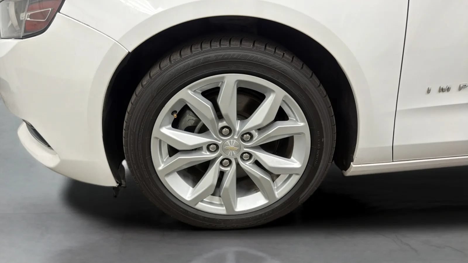 Used 2019 Chevrolet Impala LT FWD image 29