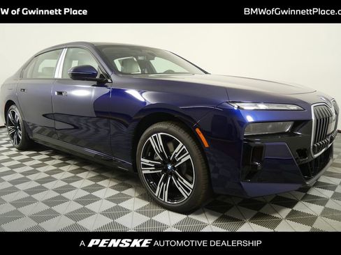 Used 2026 BMW 750e xDrive w/ Executive Package image 1