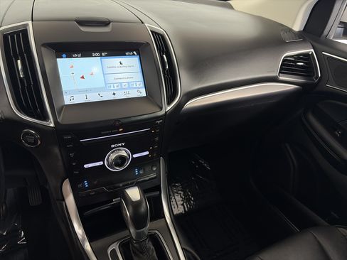 Used 2017 Ford Edge Titanium w/ Equipment Group 301A AWD/4WD image 4