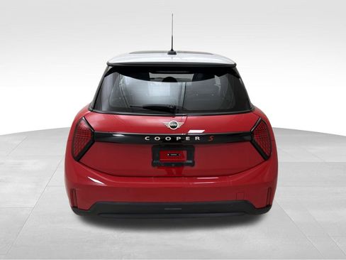 Certified 2025 MINI Cooper S image 8
