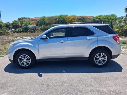Used 2017 Chevrolet Equinox LT w/ Convenience Package image 1