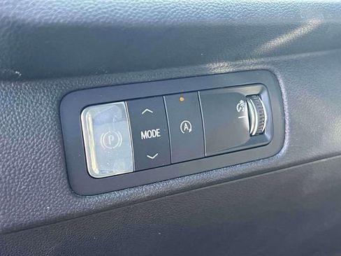 Used 2024 Chevrolet Traverse LS FWD image 20
