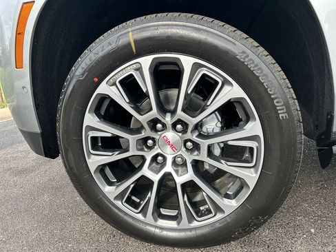 New 2026 GMC Yukon XL Denali w/ Sun & Power Step Package AWD/4WD image 57
