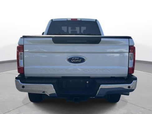 Used 2017 Ford F250 Lariat w/ Lariat Ultimate Package AWD/4WD image 7