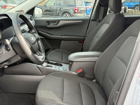 Used 2025 Ford Escape Active AWD/4WD image 13