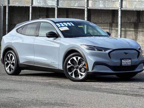 Certified 2025 Ford Mustang Mach-E Select w/ Comfort Package Lite image 2