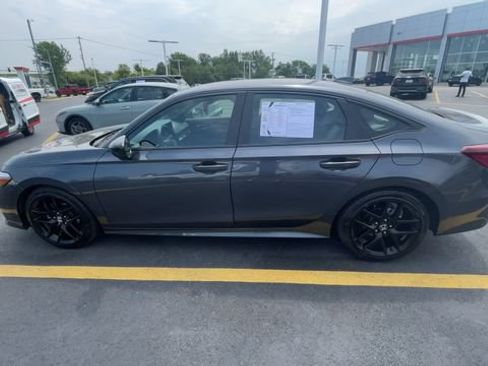 Used 2025 Honda Civic Sport image 7