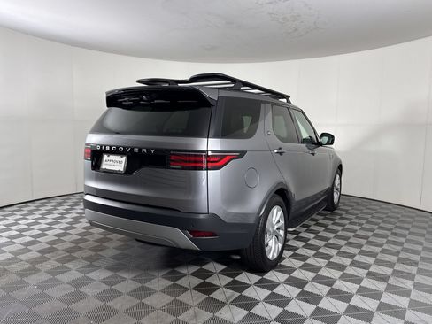 Used 2025 Land Rover Discovery S AWD/4WD image 9