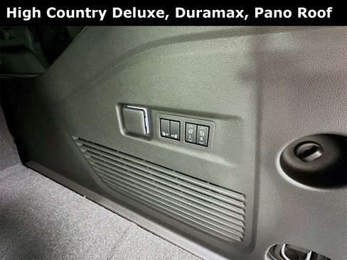 New 2026 Chevrolet Suburban High Country image 37