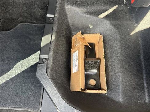 Used 2024 Toyota Tacoma SR image 16