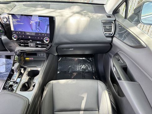 Used 2025 Lexus NX 350h AWD w/ Cold Area Package image 18