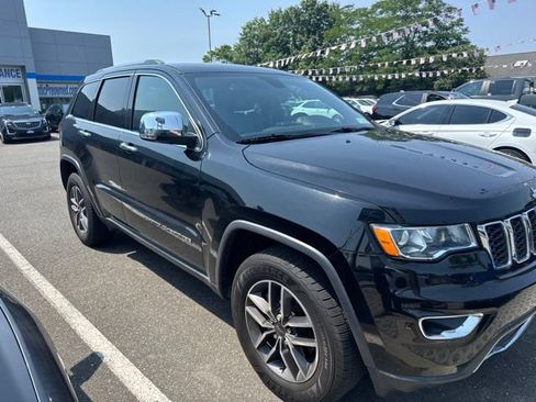 Used 2020 Jeep Grand Cherokee Limited AWD/4WD image 2