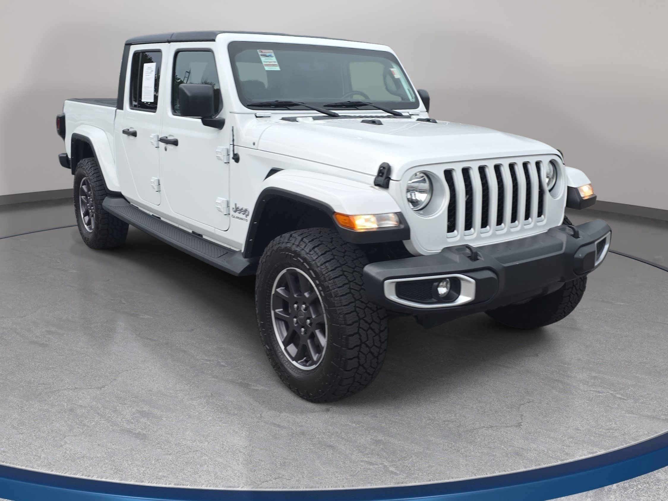 Used 2022 Jeep Gladiator Overland w/ Popular Equipment Package AWD/4WD image 3