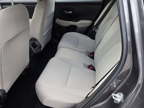 Certified 2025 Honda HR-V LX image 11