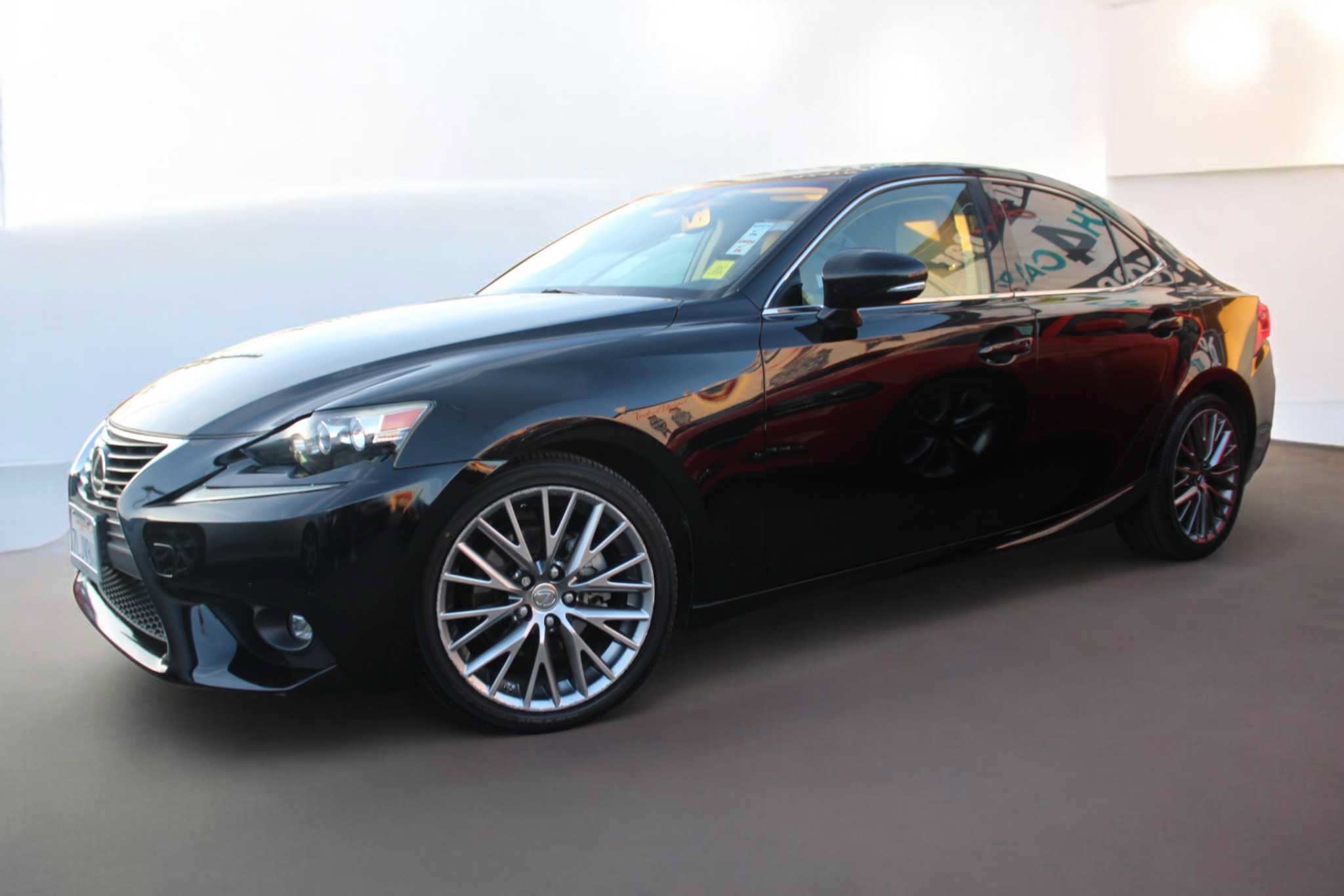 Used 2015 Lexus IS 250 w/ Navigation System Package RWD image 8