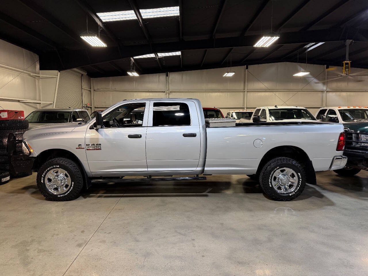 Used 2016 RAM 3500 Tradesman w/ Chrome Appearance Group AWD/4WD image 7