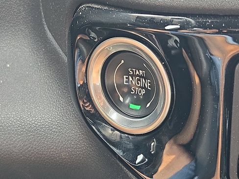 Used 2023 Chevrolet Silverado 1500 RST AWD/4WD image 29