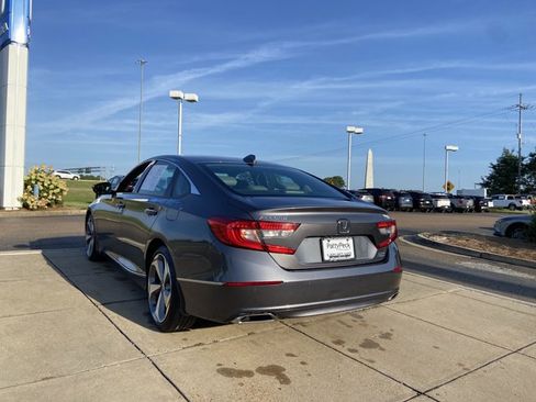 Used 2020 Honda Accord Touring image 9