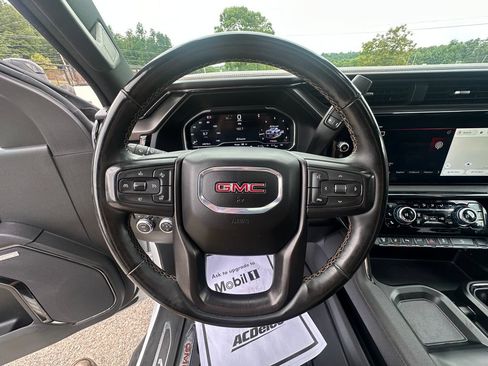 Used 2024 GMC Sierra 2500 AT4 w/ AT4 Preferred Package AWD/4WD image 12