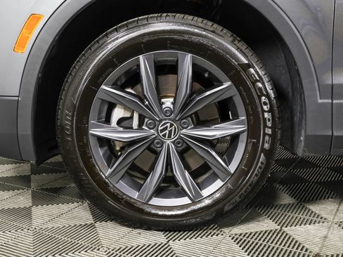 Used 2023 Volkswagen Tiguan SE AWD/4WD image 22