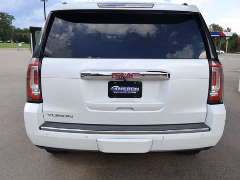 Used 2018 GMC Yukon Denali w/ Denali Ultimate Package RWD image 5