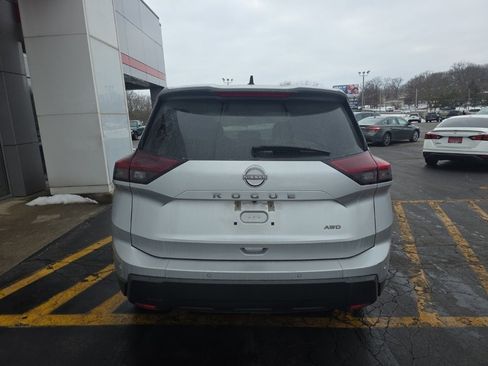 Certified 2024 Nissan Rogue S image 4