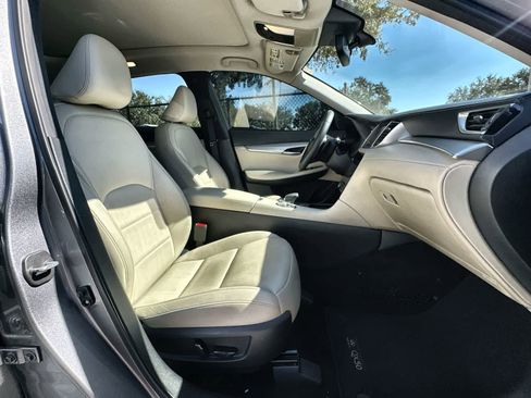 Used 2019 INFINITI QX50 Luxe w/ Navigation Package FWD image 20
