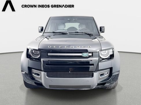 Used 2025 Land Rover Defender 130 V8 image 2