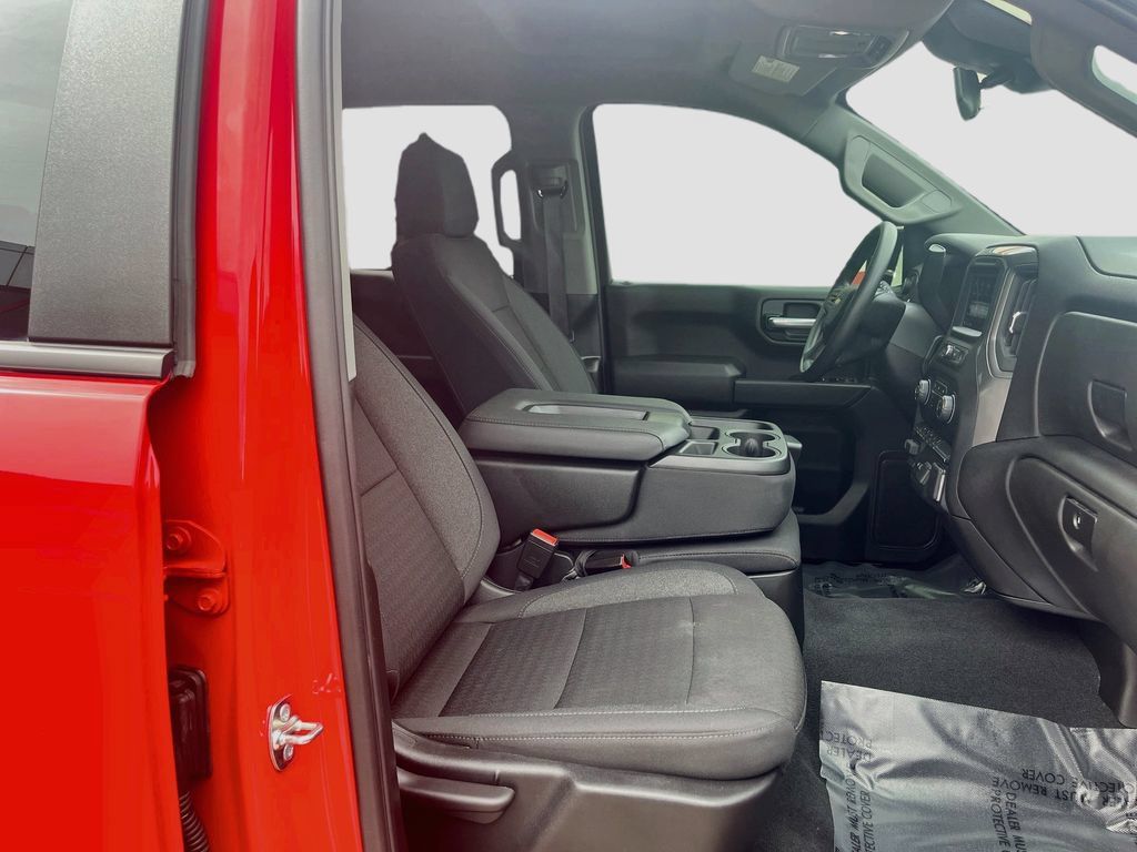 Used 2026 Chevrolet Silverado 1500 Custom w/ Turbomax Blackout Package AWD/4WD image 26