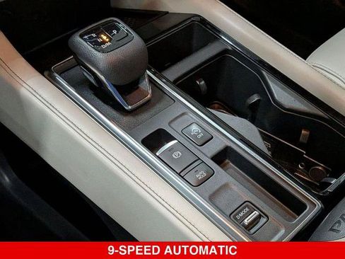 Certified 2023 Nissan Pathfinder SL w/ Lighting Package (N92) FWD image 23