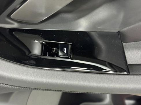 New 2026 BMW 530i xDrive w/ Premium Package AWD/4WD image 23