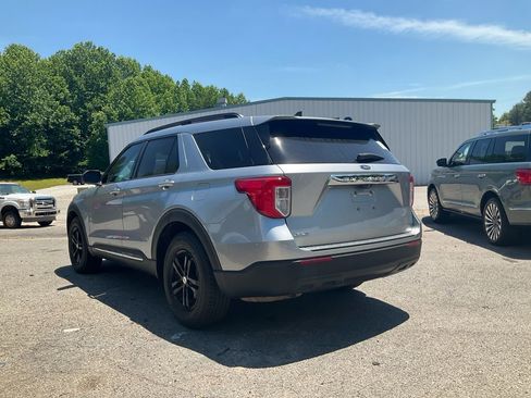 Used 2021 Ford Explorer XLT RWD image 7